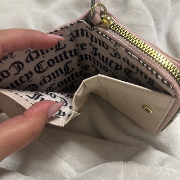 Juicy couture wallet - Picture 4 of 5
